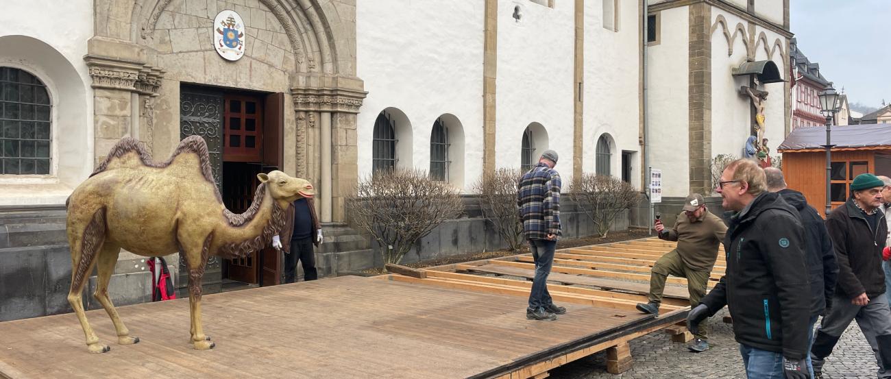 IMG_1277 (c) Stefan Dumont Aufbau der Krippenhütte 2024