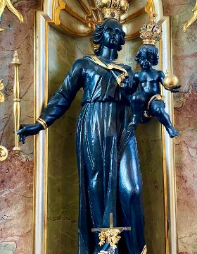 Statue der Schwarzen Muttergottes in Windhausen