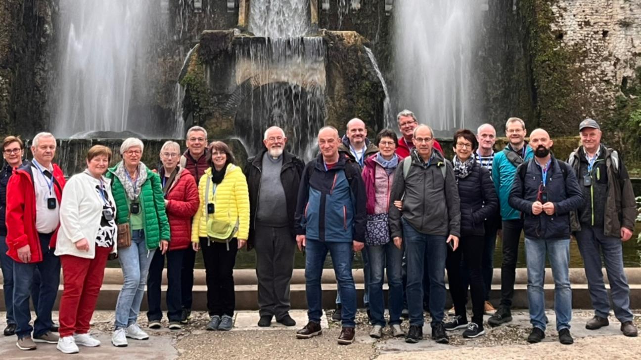Wallfahrtsgruppe in Tivoli, Villa d'Este